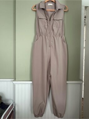 Sleeveless Tan jumpsuit by Derek Heart size L